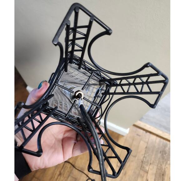 Eiffel Tower Blown Glass and Metal Table Lamp Paris French Travel - Picture 4 of 11